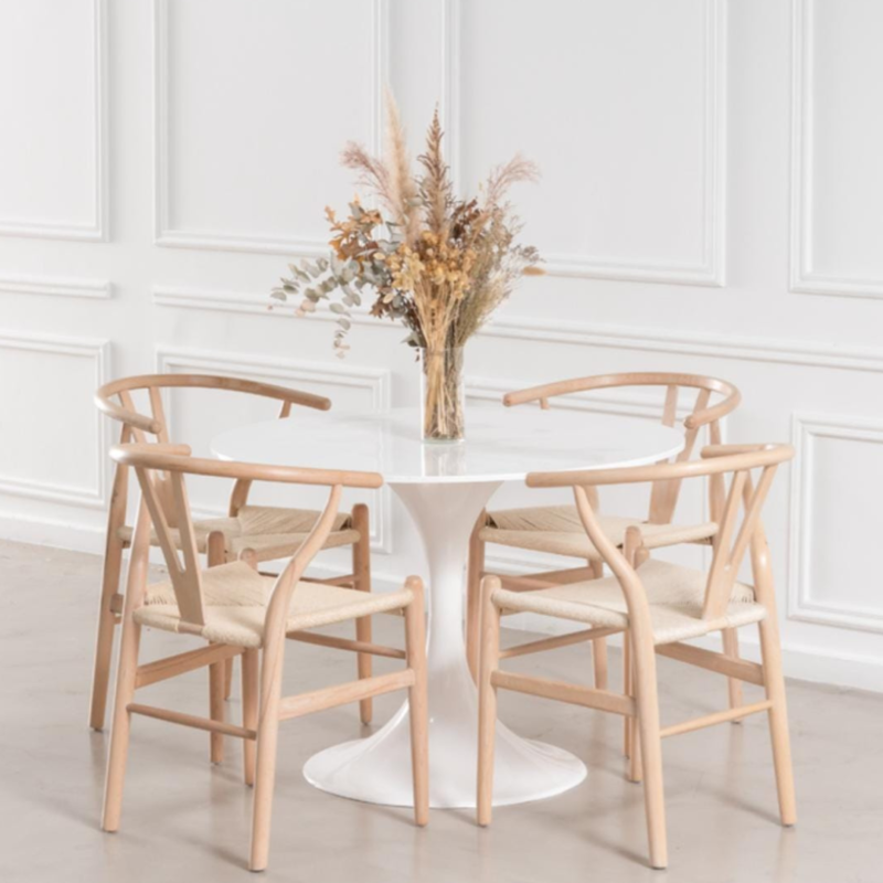 Mesa Tulip 100cm + 4 Sillas Whisbone Natural