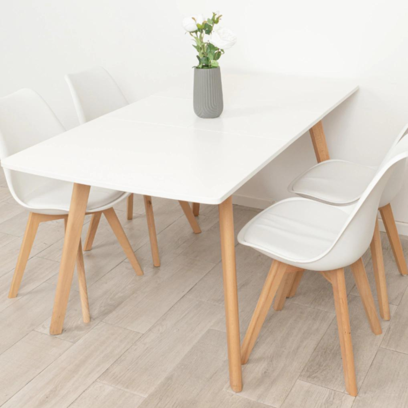 Mesa nordica extensible 120 a 160 + 4 sillas tulip