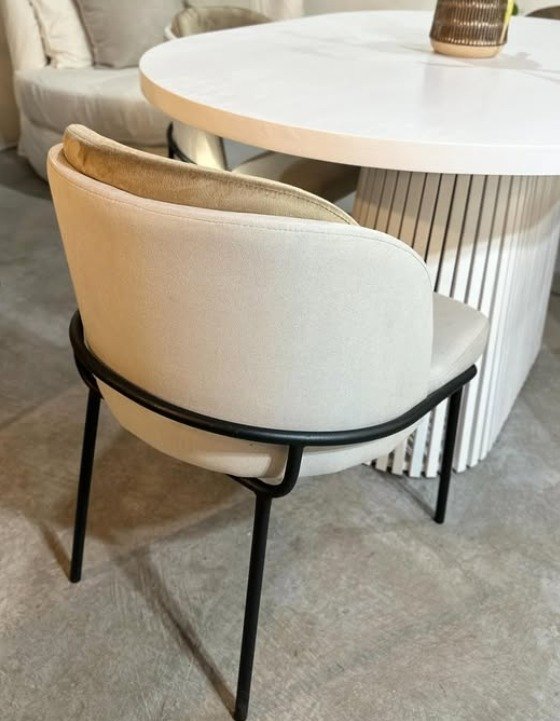 Silla Fil noir de Pana Beige con Patas Negras x 4 - Imagen 2