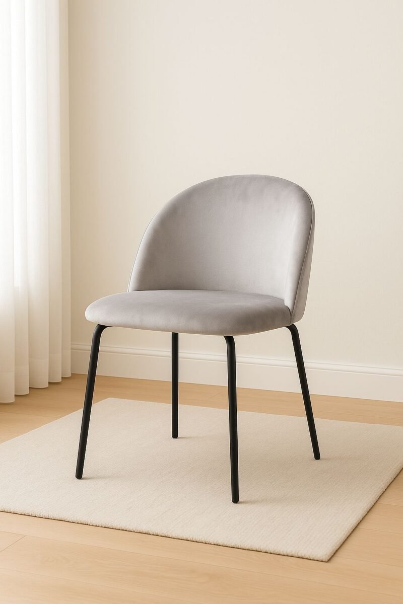 Silla Sibyl gris patas negras