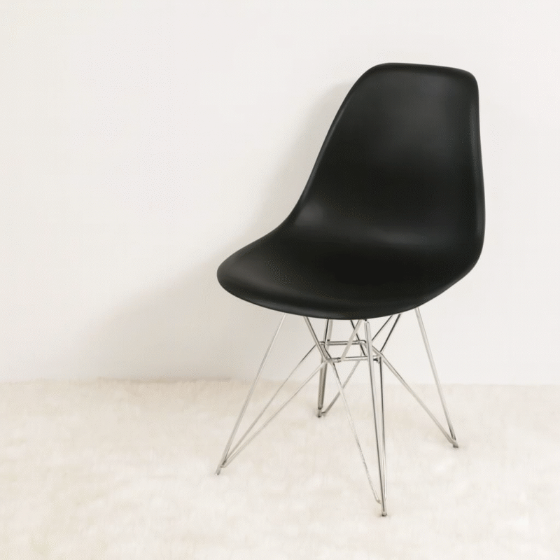 Silla eames eiffel negro