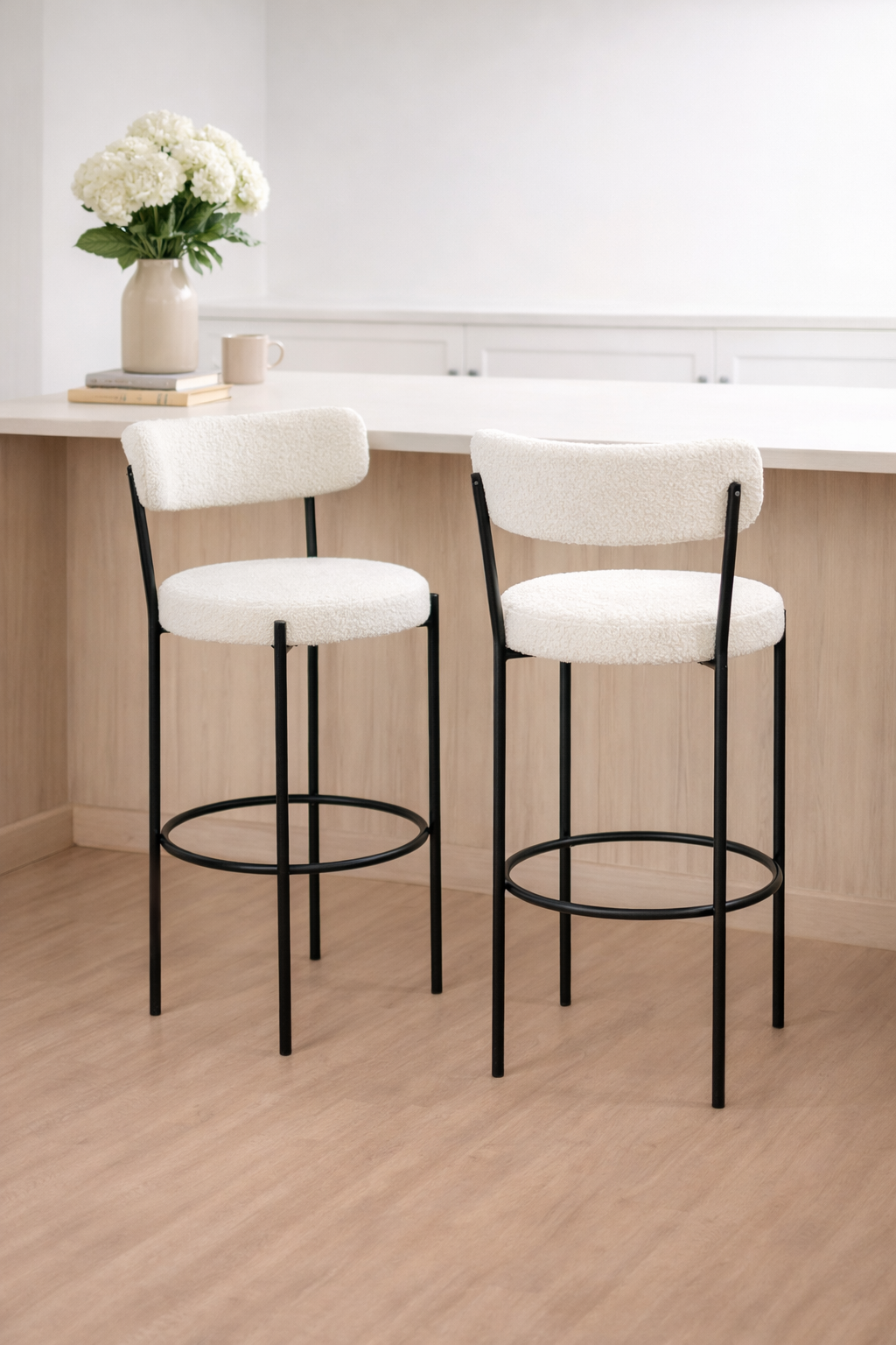 Banqueta bouclé con estructura negra - 2 unid